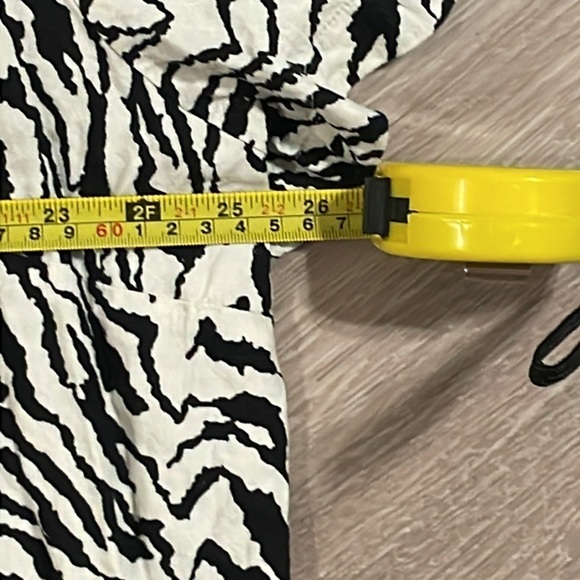 Ava & Viv Women’s Button Front 2X Shirt Oversized Linen Blend Animal Print - Picture 8 of 10